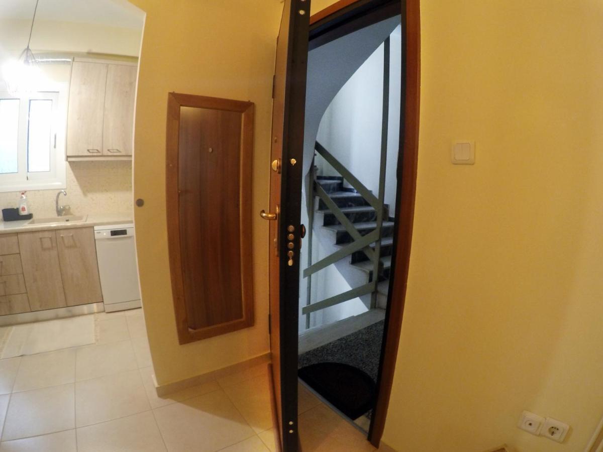 Myrtle, Center Renovated Apartmán Atény